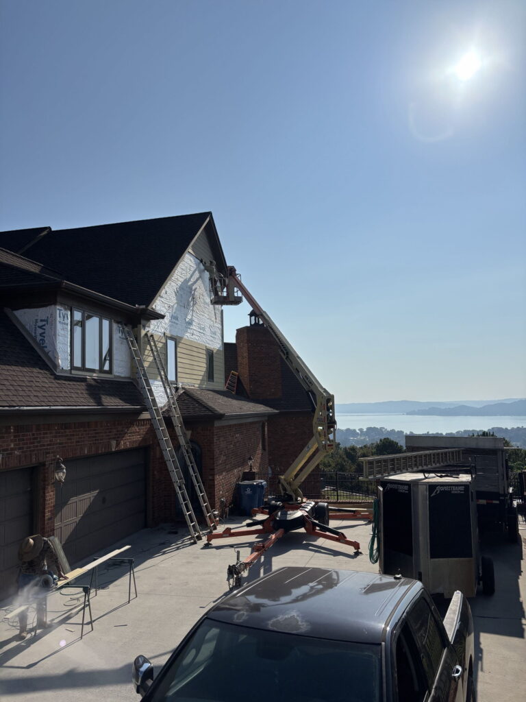 siding-repair-with-crane-guntersville-al
