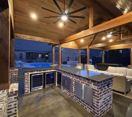 outdoor-kitchen-build-by-longleaf-build-co