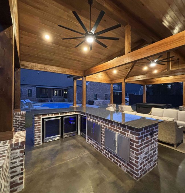 outdoor-kitchen-build-by-longleaf-build-co
